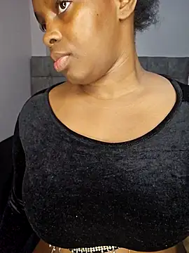 Snapshot of freaky_j_ chatting on December 4, 2025, 7:46 pm freaky j online show from December 4, 2025, 7:46 pm