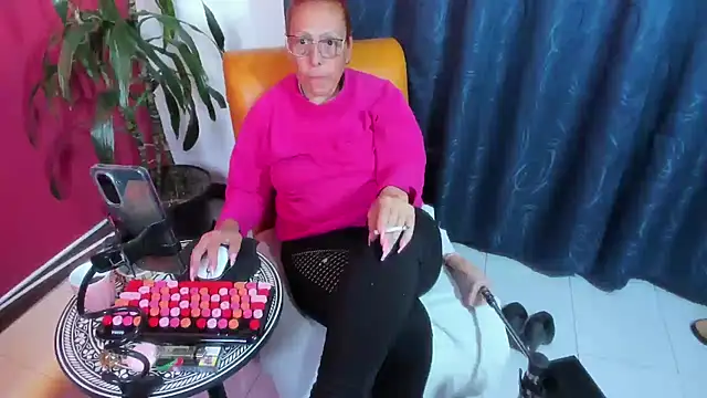 Snapshot of BrendaSex_Hot chatting on November 15, 2025, 10:03 pm BrendaSex Hot online show from November 15, 2025, 10:03 pm