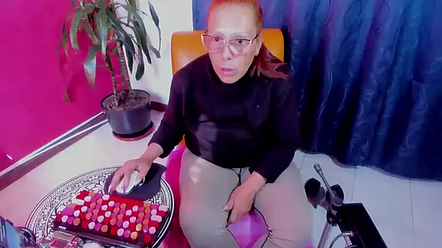 Snapshot of BrendaSex_Hot chatting on November 7, 2025, 8:02 pm BrendaSex Hot online show from November 7, 2025, 8:02 pm