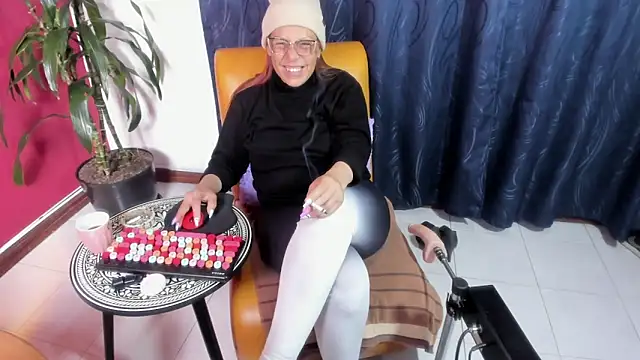 Snapshot of BrendaSex_Hot chatting on October 25, 2025, 8:20 pm BrendaSex Hot online show from October 25, 2025, 8:20 pm