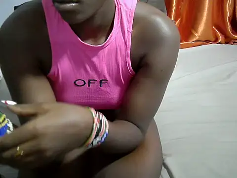 sweetvalleria online show from April 21, 2026, 9:54 pm