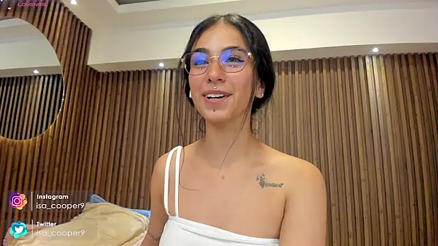 Snapshot of isabella_cooper9 chatting on March 19, 2025, 2:05 am isabella cooper9 online show from March 19, 2025, 2:05 am
