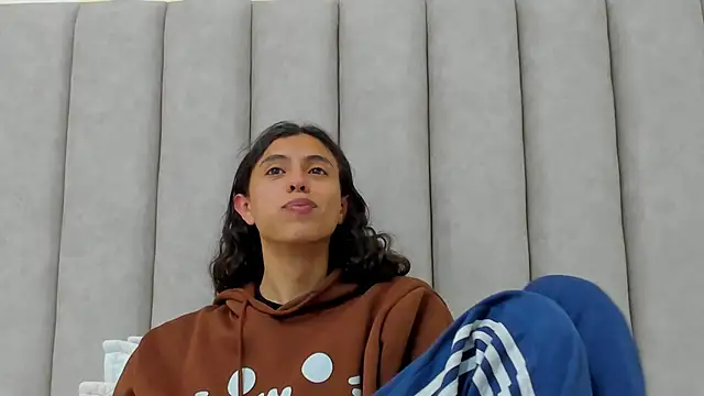 Snapshot of FreyaMoller chatting on October 27, 2025, 7:15 pm FreyaMoller online show from October 27, 2025, 7:15 pm