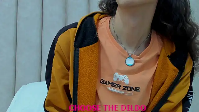 Snapshot of FreyaMoller chatting on October 31, 2025, 7:54 pm FreyaMoller online show from October 31, 2025, 7:54 pm