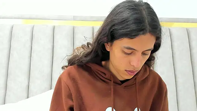 Snapshot of FreyaMoller chatting on March 8, 2026, 6:44 pm FreyaMoller online show from March 8, 2026, 6:44 pm