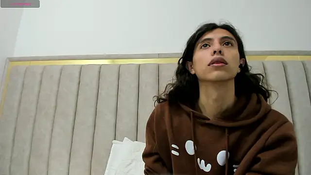 Snapshot of FreyaMoller chatting on February 18, 2026, 7:10 pm FreyaMoller online show from February 18, 2026, 7:10 pm