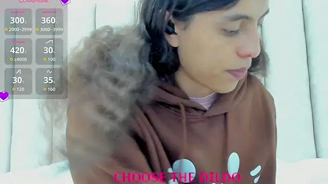 Snapshot of FreyaMoller chatting on November 25, 2025, 6:52 pm FreyaMoller online show from November 25, 2025, 6:52 pm