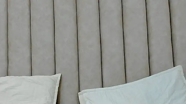 Snapshot of FreyaMoller chatting on November 26, 2025, 7:14 pm FreyaMoller online show from November 26, 2025, 7:14 pm