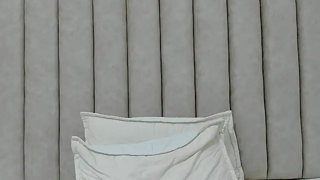 Snapshot of FreyaMoller chatting on November 6, 2025, 7:29 pm FreyaMoller online show from November 6, 2025, 7:29 pm