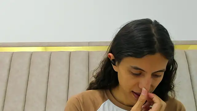 Snapshot of FreyaMoller chatting on March 15, 2026, 7:43 pm FreyaMoller online show from March 15, 2026, 7:43 pm