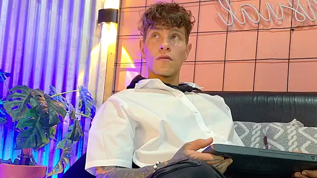 french sexx online show from January 10, 2026, 7:15 am