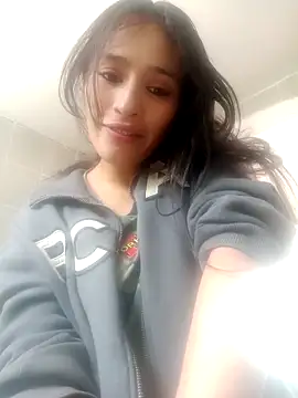 Snapshot of Hanha00 chatting on December 18, 2025, 6:45 pm Hanha00 online show from December 18, 2025, 6:45 pm