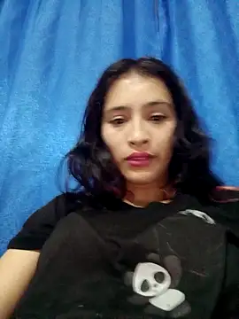 Snapshot of Hanha00 chatting on October 15, 2025, 2:43 am Hanha00 online show from October 15, 2025, 2:43 am