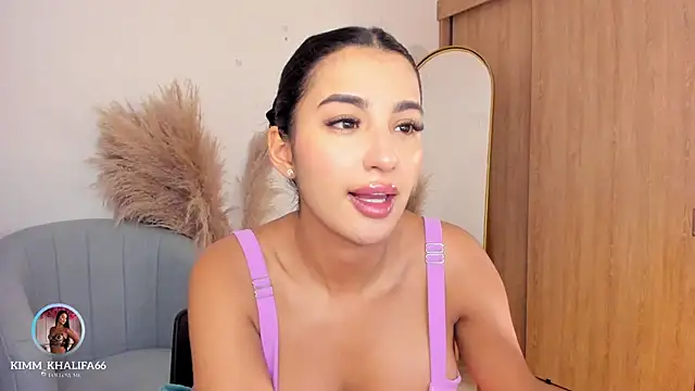 Snapshot of Kimm_khalifa chatting on November 3, 2025, 2:39 am Kimm khalifa online show from November 3, 2025, 2:39 am