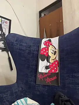 Milk chloe online show from February 20, 2026, 6:54 pm