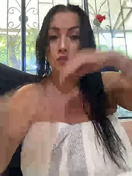 Milk chloe online show from April 25, 2026, 7:55 pm