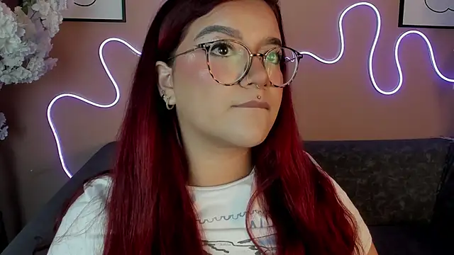 Snapshot of Sally__Walker chatting on December 16, 2025, 3:11 am Sally Walker online show from December 16, 2025, 3:11 am