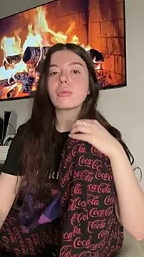 Kimi Ass online show from June 4, 2026, 9:25 am