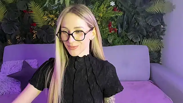 Horny Blond online show from February 1, 2026, 9:07 am