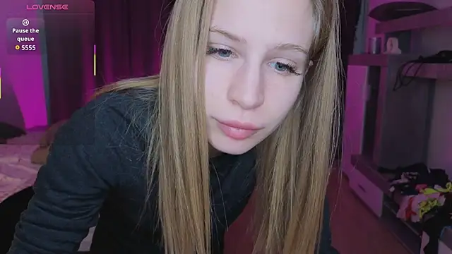 Snapshot of Elis_Fox chatting on April 11, 2026, 11:03 am Elis Fox online show from April 11, 2026, 11:03 am