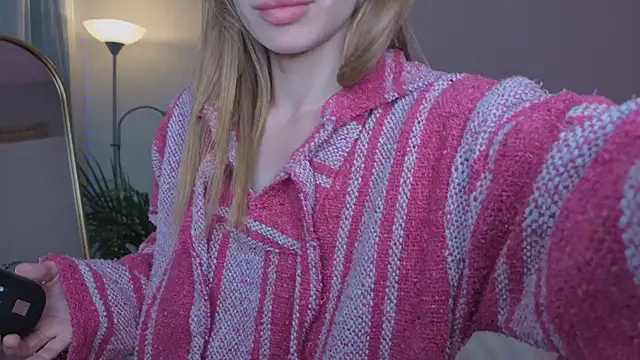 Snapshot of Elis_Fox chatting on April 30, 2026, 10:00 am Elis Fox online show from April 30, 2026, 10:00 am