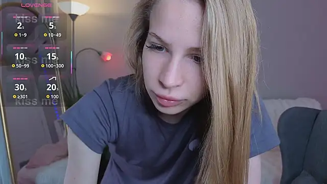 Snapshot of Elis_Fox chatting on May 9, 2026, 10:07 am Elis Fox online show from May 9, 2026, 10:07 am