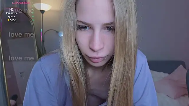 Snapshot of Elis_Fox chatting on May 2, 2026, 9:25 am Elis Fox online show from May 2, 2026, 9:25 am