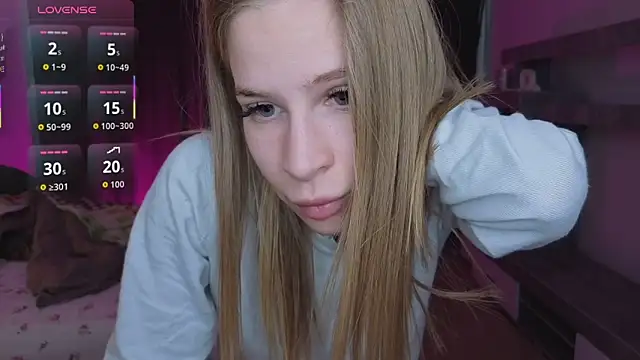 Elis Fox online show from March 21, 2026, 11:03 am