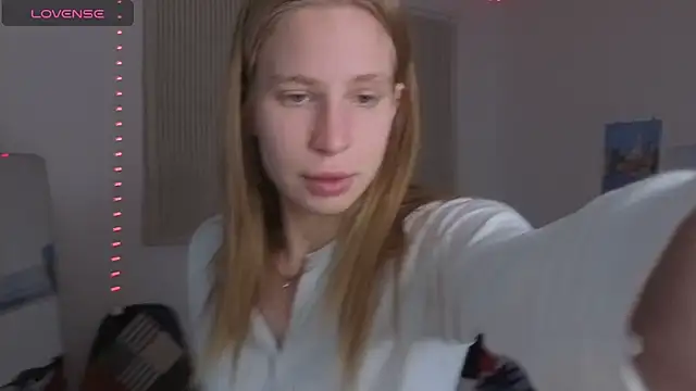 Elis Fox online show from February 17, 2026, 7:05 am