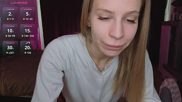 Snapshot of Elis_Fox chatting on April 13, 2026, 11:03 am Elis Fox online show from April 13, 2026, 11:03 am
