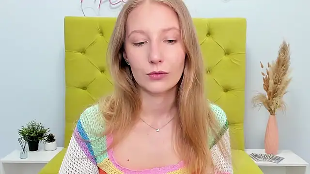 LolaWilsons online show from May 5, 2026, 6:27 am