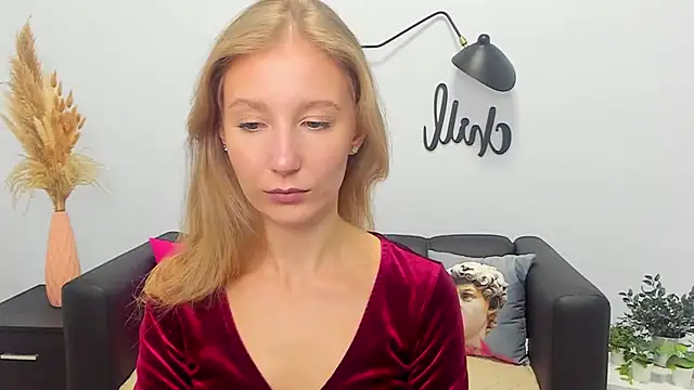 Snapshot of LolaWilsons chatting on September 29, 2025, 9:16 am LolaWilsons online show from September 29, 2025, 9:16 am