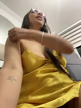 Snapshot of gabyaridi chatting on July 2, 2026, 11:44 pm gabyaridi online show from July 2, 2026, 11:44 pm