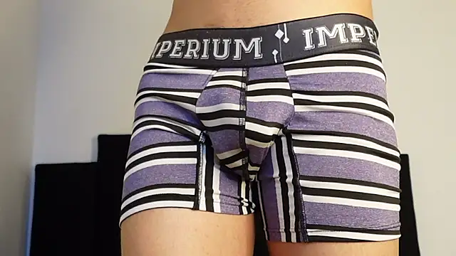 Snapshot of MarcoAlexLatino chatting on November 15, 2025, 3:32 am MarcoAlexLatino online show from November 15, 2025, 3:32 am