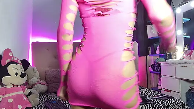 Isis brown7 online show from December 14, 2025, 9:59 am