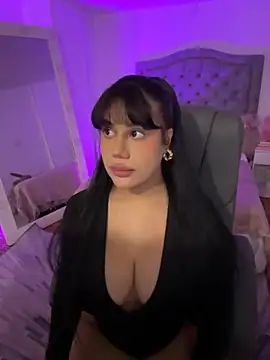 Snapshot of AshleyFerrer chatting on December 4, 2025, 2:27 pm AshleyFerrer online show from December 4, 2025, 2:27 pm