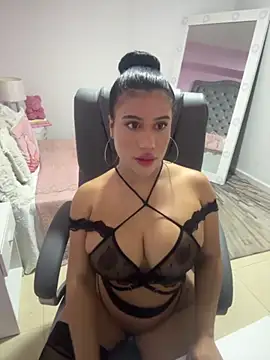 Snapshot of AshleyFerrer chatting on November 13, 2025, 4:00 pm AshleyFerrer online show from November 13, 2025, 4:00 pm