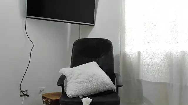Snapshot of Chandler_ken chatting on May 4, 2026, 12:19 pm Chandler ken online show from May 4, 2026, 12:19 pm
