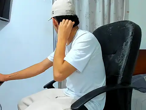 Chandler ken online show from December 18, 2025, 1:44 am