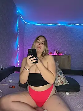 Snapshot of Evaaa_Babiesss chatting on November 19, 2025, 6:08 pm Evaaa Babiesss online show from November 19, 2025, 6:08 pm