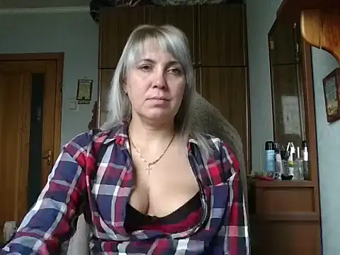 IrinaB1 online show from December 23, 2025, 11:09 am