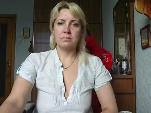 IrinaB1 online show from June 22, 2026, 6:32 am