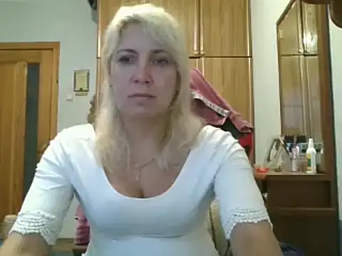 IrinaB1 online show from October 1, 2025, 5:12 am