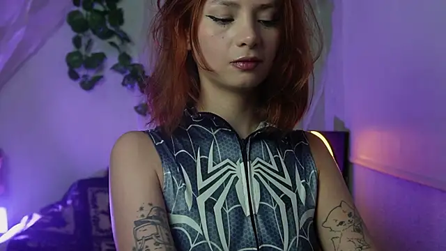 Snapshot of ari_kat chatting on October 21, 2025, 3:50 am ari kat online show from October 21, 2025, 3:50 am