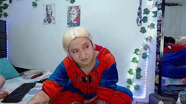 the lesbian game online show from October 22, 2025, 3:28 am