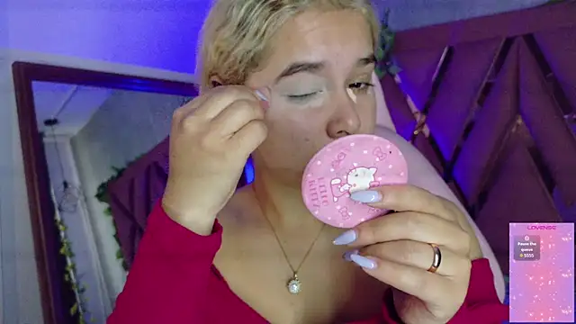 Haelycute online show from February 6, 2026, 12:12 pm