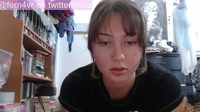 Snapshot of fern4ever chatting on April 2, 2026, 6:36 pm fern4ever online show from April 2, 2026, 6:36 pm