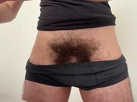 YoungHairyBi online show from February 16, 2026, 6:39 pm