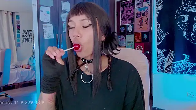 Snapshot of melissahowl chatting on October 8, 2025, 12:56 am melissahowl online show from October 8, 2025, 12:56 am