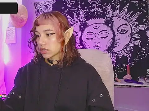 Snapshot of melissahowl chatting on July 15, 2026, 2:35 pm melissahowl online show from July 15, 2026, 2:35 pm